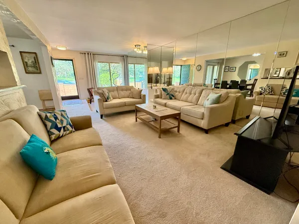 $250,000 | 1651 South Hill Boulevard, Bloomfield Hills, MI 48304