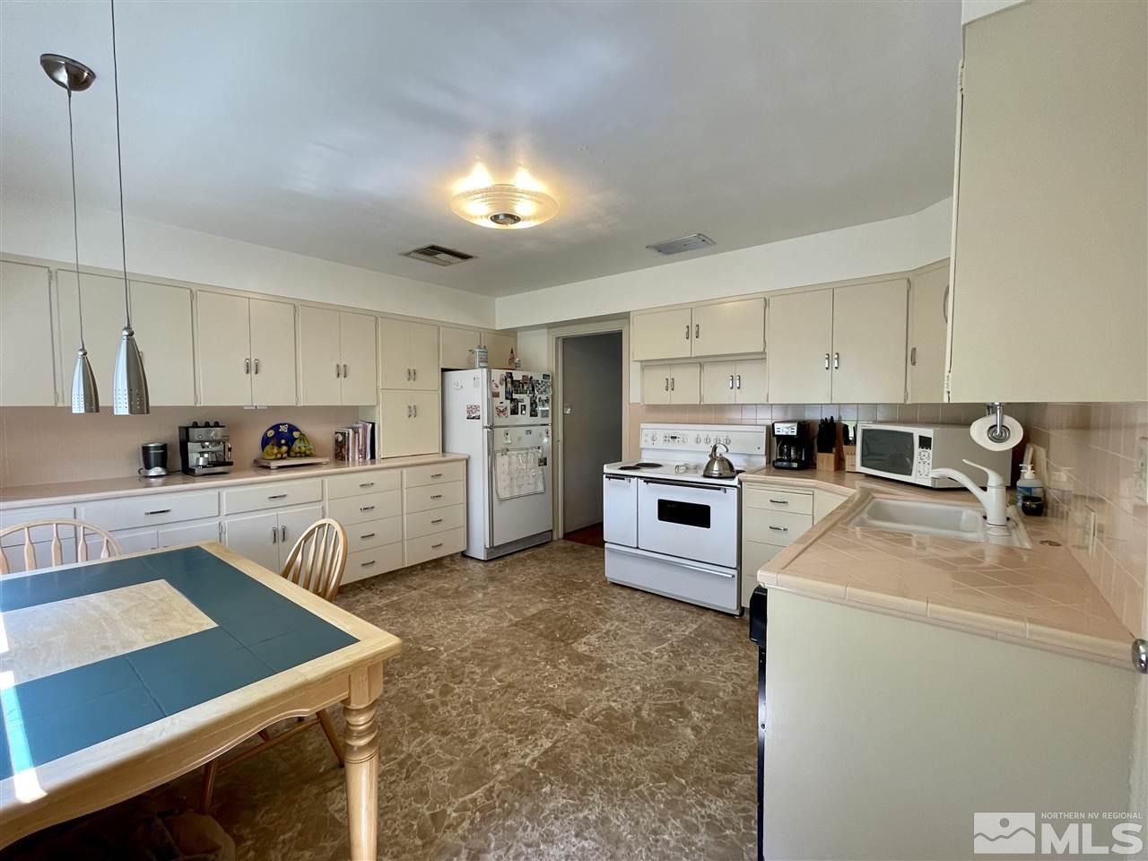 1175 Brown Street Reno, NV 89509 - Photo 14 of 31 Photo 14
