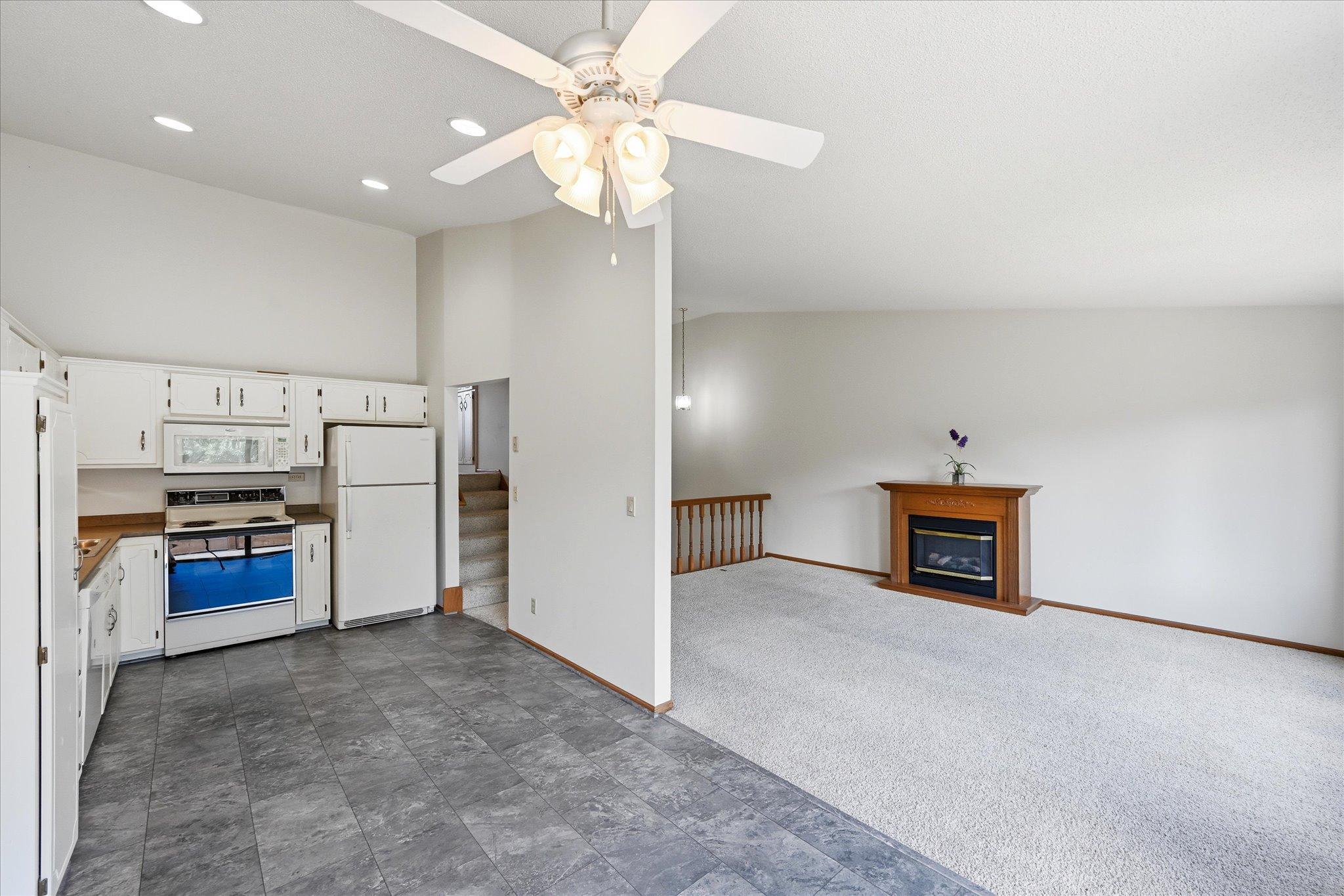 4029 Silver Lake Road Northeast St. Anthony, MN 55421 - Photo 8 of 32