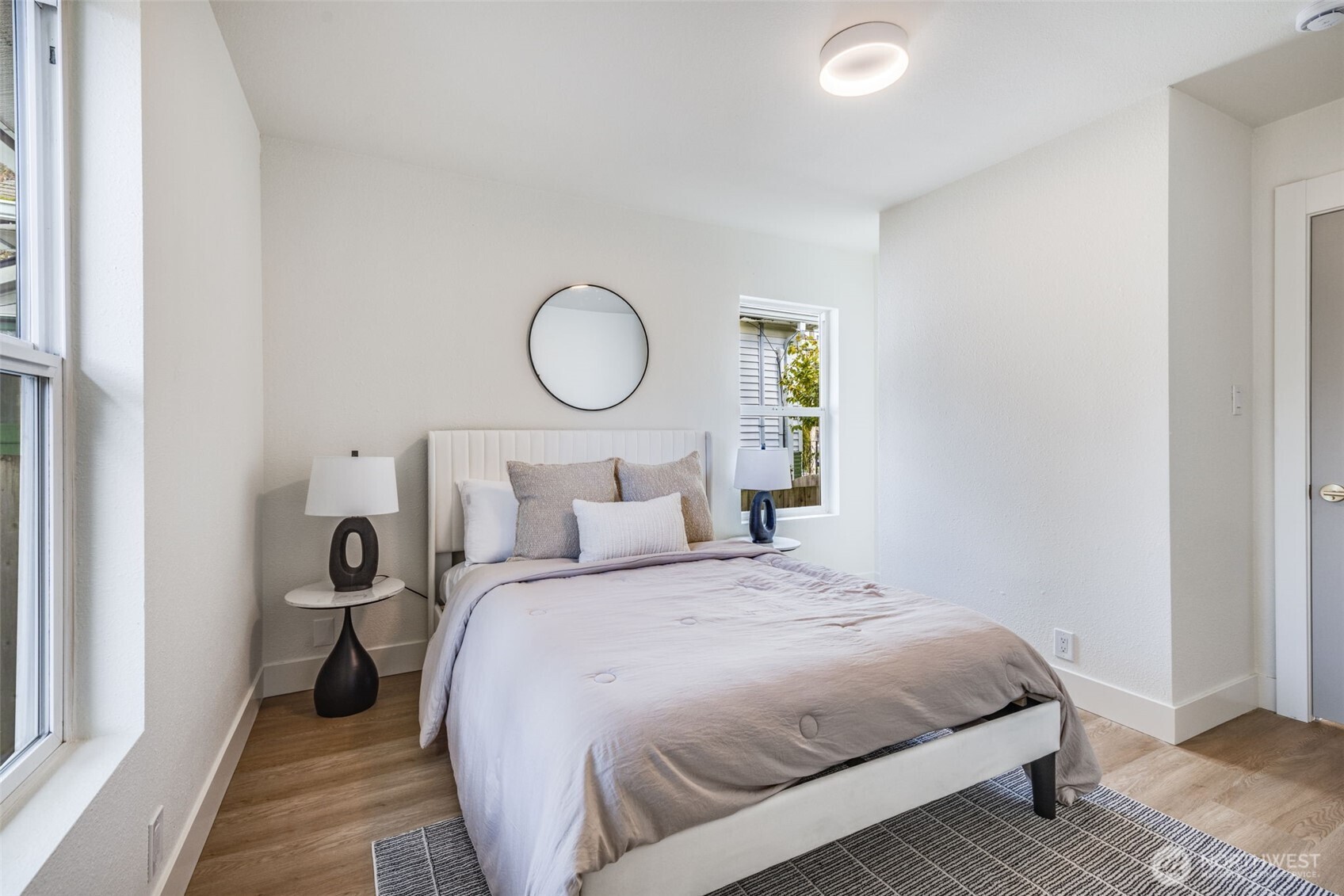 4225 Midvale Avenue North Seattle, WA 98103 - Photo 16 of 29 Gallery Image 16