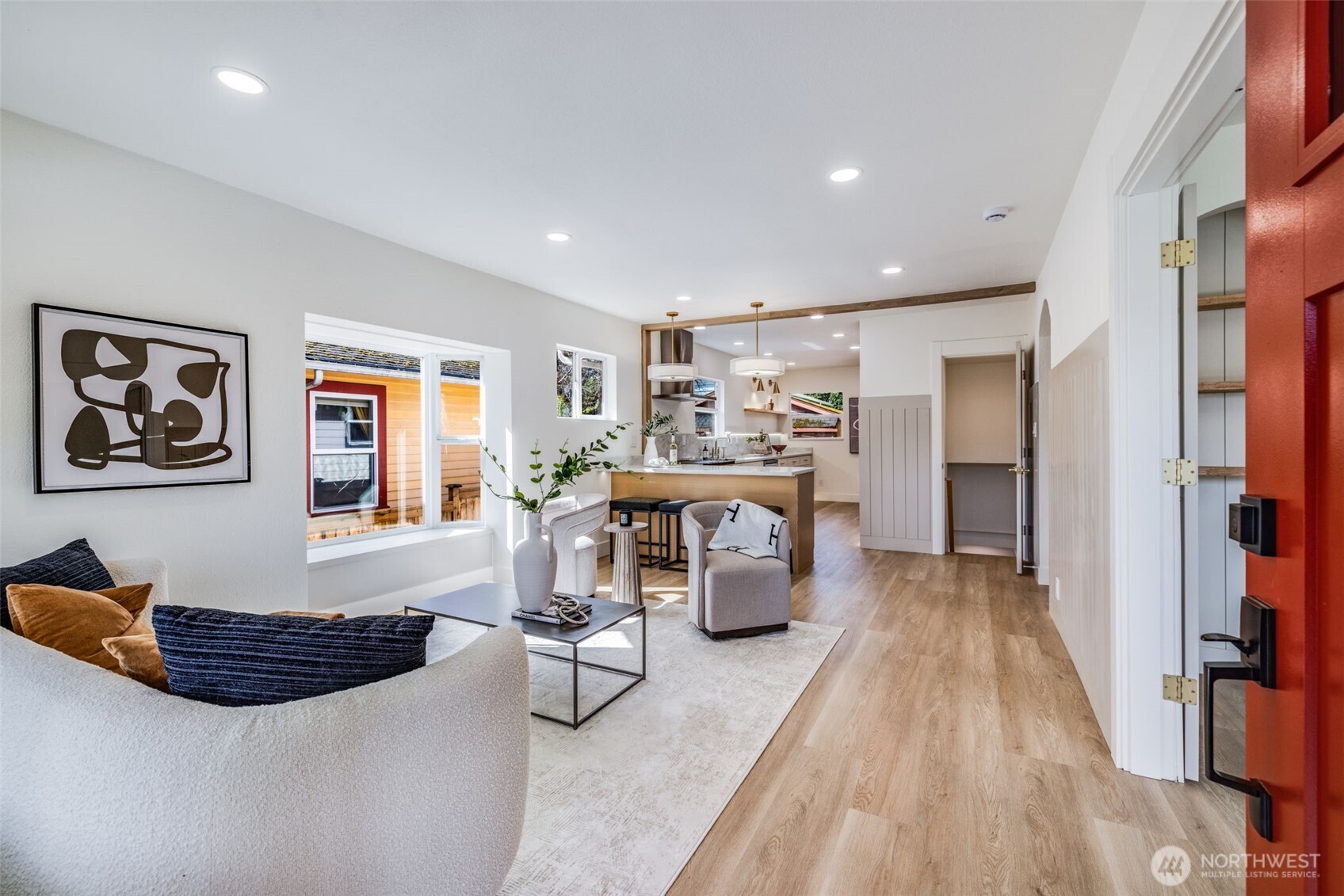 4225 Midvale Avenue North Seattle, WA 98103 - Photo 2 of 29 Gallery Image 2