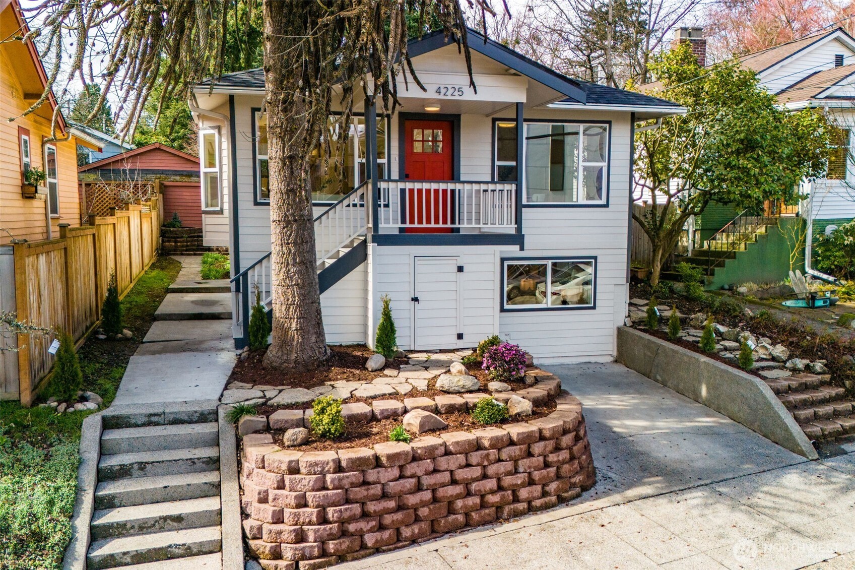 4225 Midvale Avenue North Seattle, WA 98103 - Photo 26 of 29 Gallery Image 26