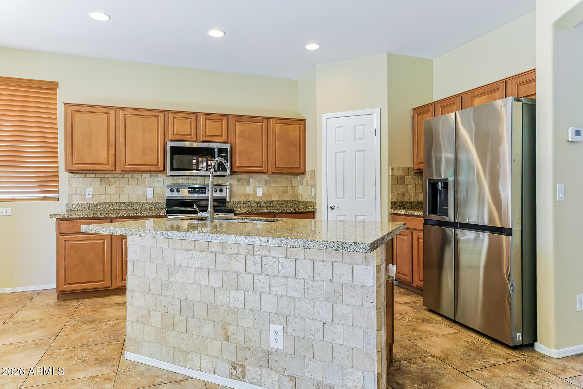 3023 East Morenci Road San Tan Valley, AZ 85143 - Photo 8 of 14 1004535.3023 E Morenci Rd - Kitchen