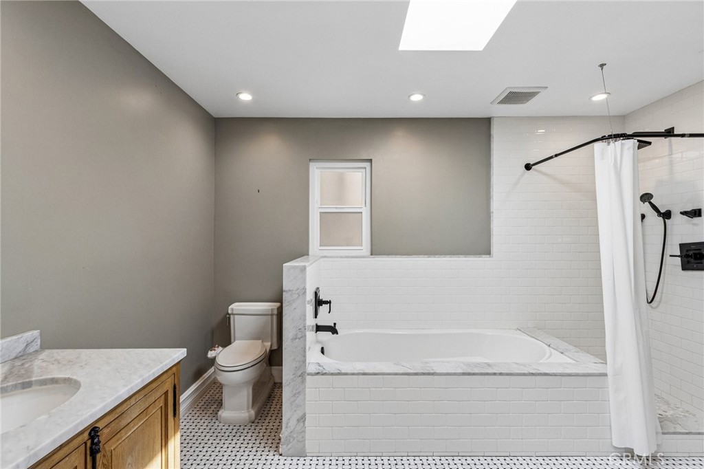 42 Kanan Road Oak Park, CA 91377 - Photo 39 of 69 Gallery Image 39