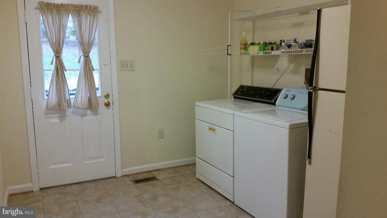 2740 Hill Road Vienna, VA 22181 - Photo 25 of 26 Interior (General)