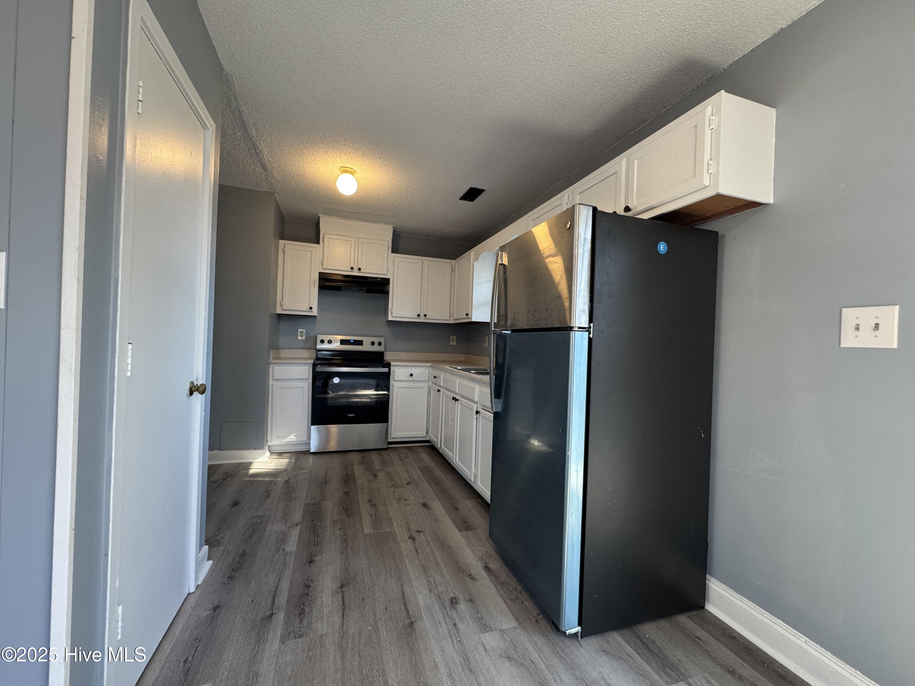 309 Cardiff Road Castle Hayne, NC 28429 - Photo 8 of 21 8 Kitchen
