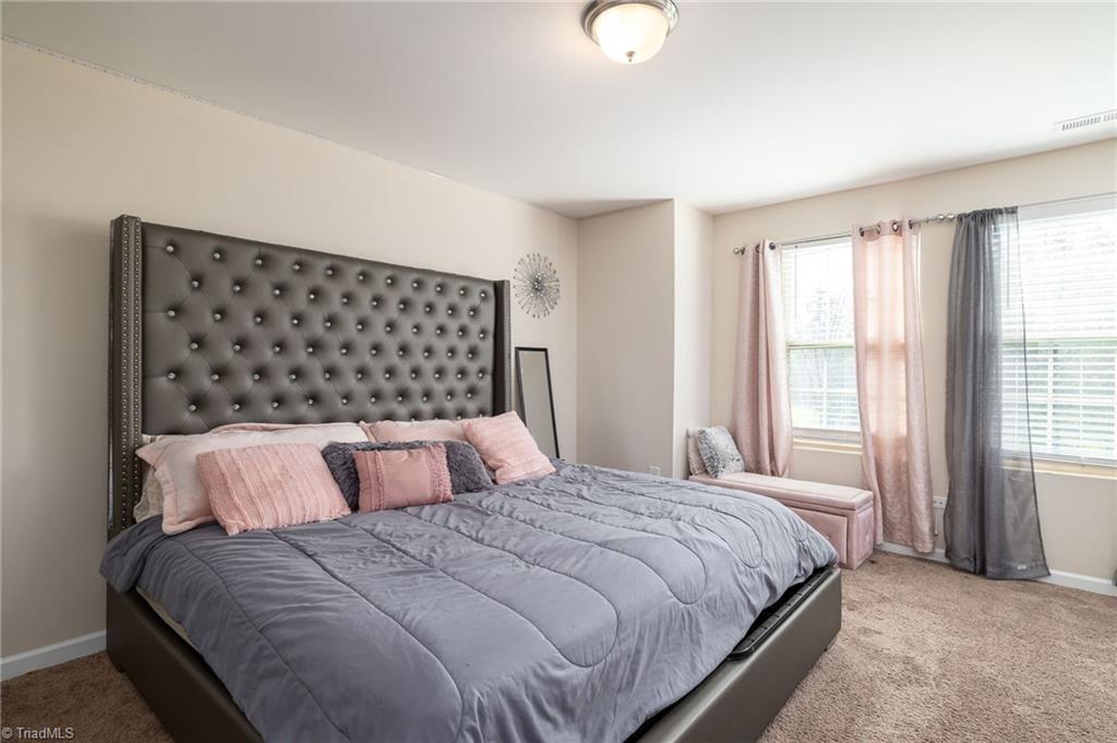 3637 Link Road Greensboro, NC 27405 - Photo 25 of 36 2nd Bedroom