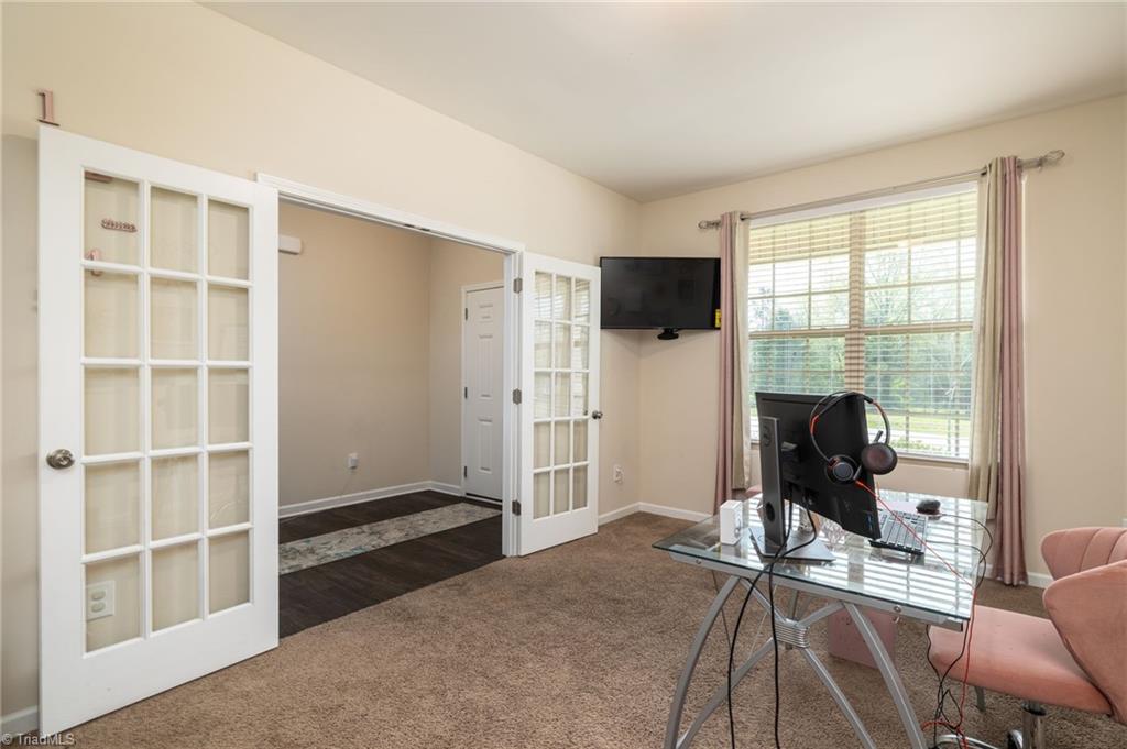 3637 Link Road Greensboro, NC 27405 - Photo 8 of 36 Gallery Image 8