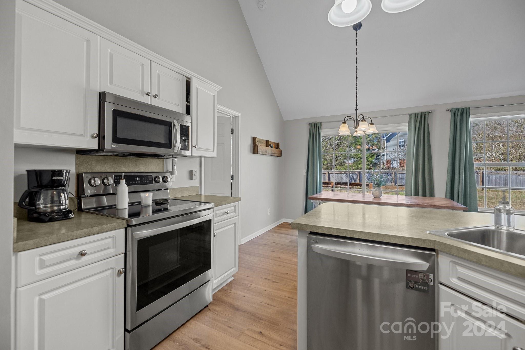 627 Red Hawk Way Clover, SC 29710 - Photo 9 of 27 Gallery Image 9