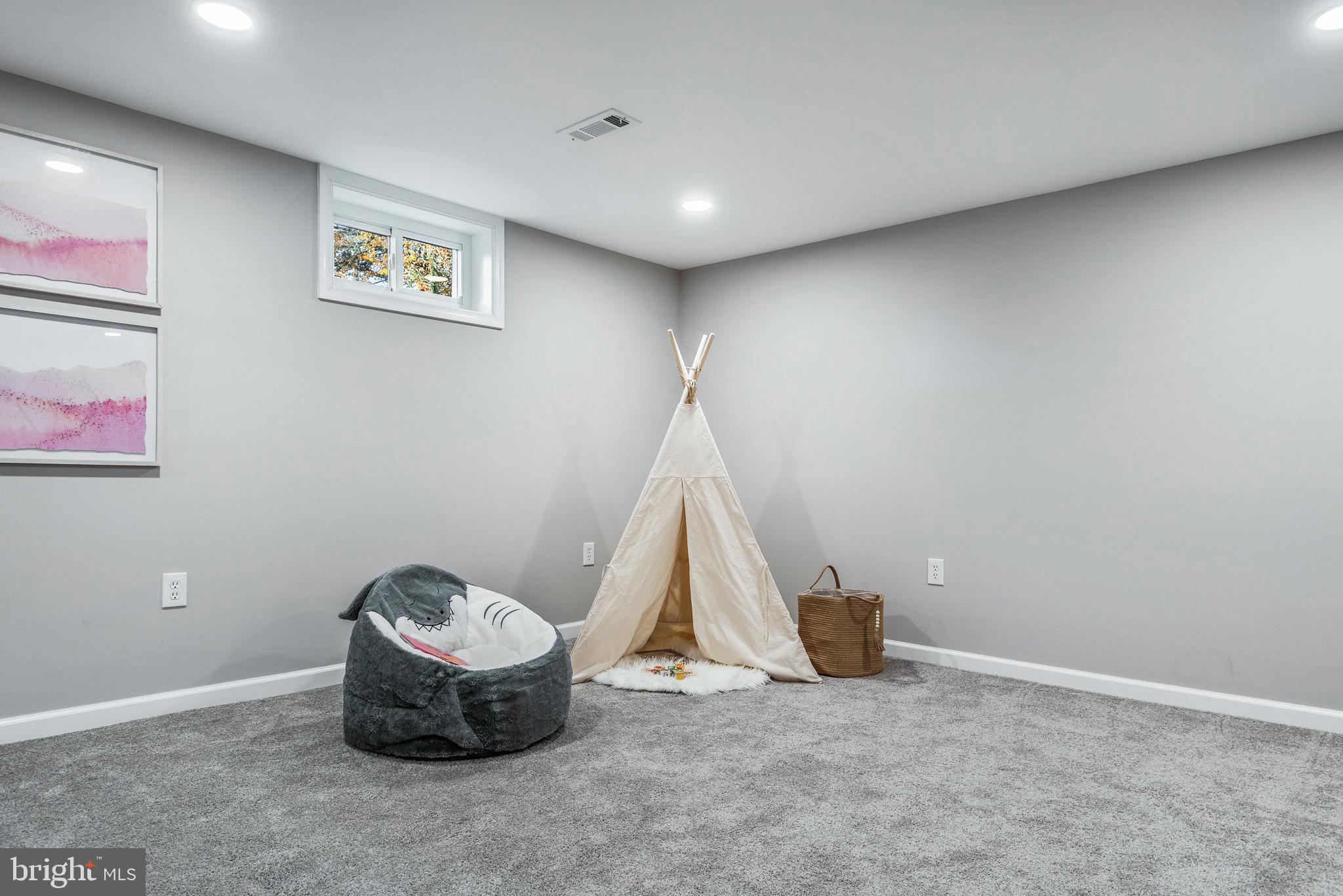 10806 Inwood Avenue Silver Spring, MD 20902 - Photo 30 of 36 Gallery Image 30