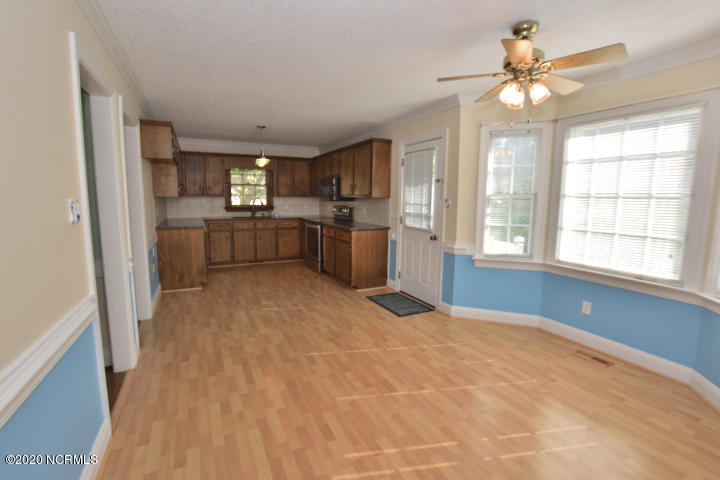 608 Drexel Road Rocky Mount, NC 27803 - Photo 6 of 26 BRECKFAST ROOM & KITCHEN