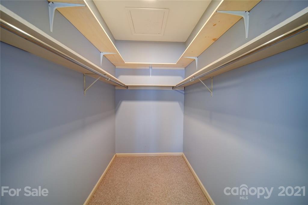 1014 Queens Road Charlotte, NC 28207 - Photo 7 of 18 a view of small space