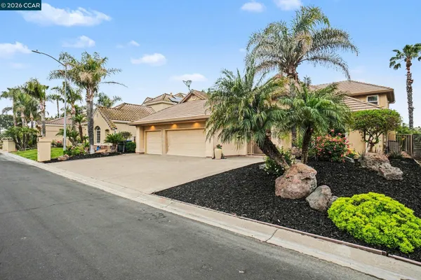 $1,195,000 | 5666 Oakmont Court, Discovery Bay, CA 94505
