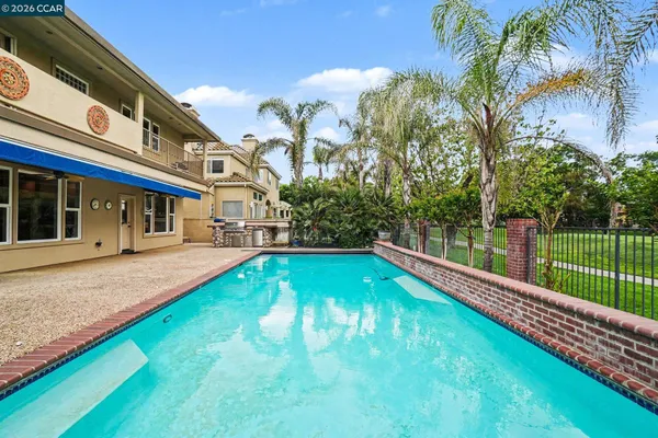 $1,195,000 | 5666 Oakmont Court, Discovery Bay, CA 94505