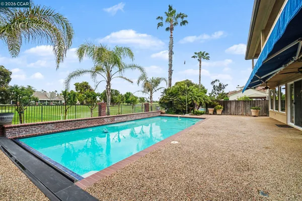 $1,195,000 | 5666 Oakmont Court, Discovery Bay, CA 94505