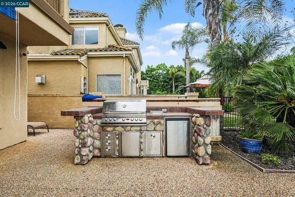 $1,195,000 | 5666 Oakmont Court, Discovery Bay, CA 94505