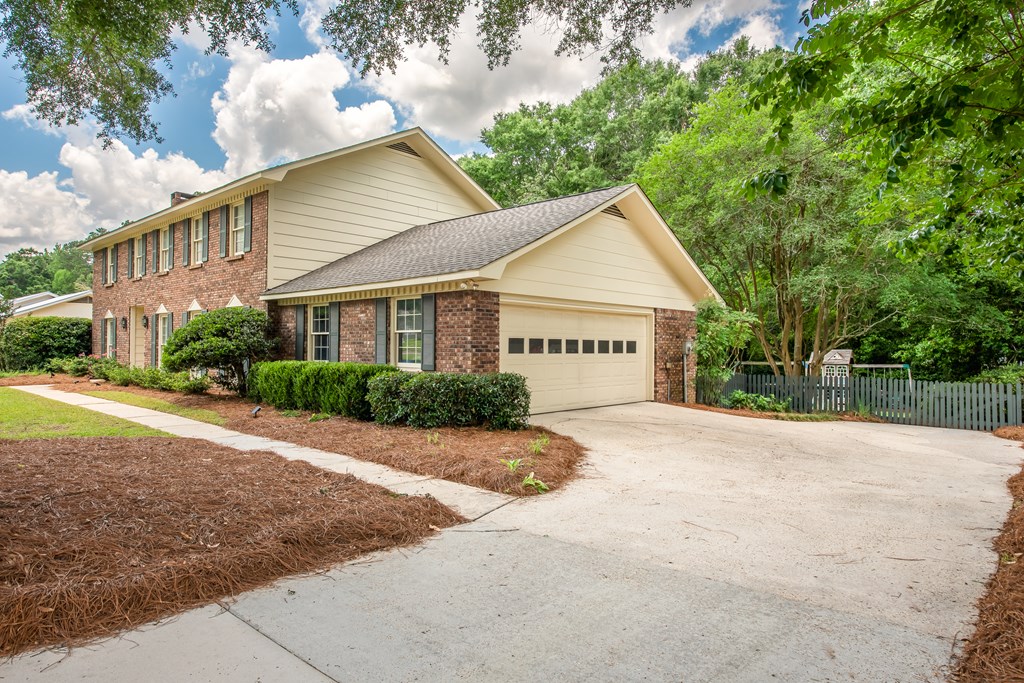 1132 Appian Way Dothan, AL 36303 - Photo 4 of 33