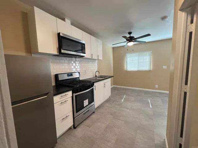 $1,900 | 2641 A Street, San Diego, CA 92102