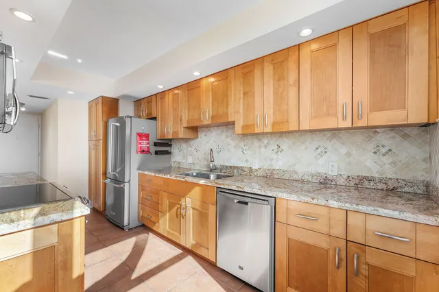 $4,750 | 1200 South Ocean Boulevard, Unit 6B, Boca Raton, FL 33432