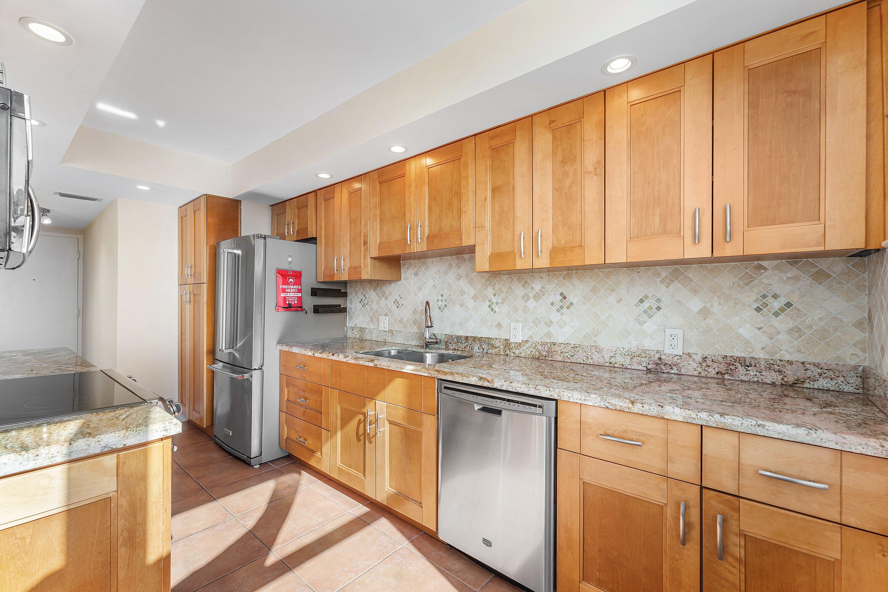 1200 South Ocean Boulevard, Unit 6B Boca Raton, FL 33432 - Photo 15 of 57 020-1200SouthOceanBoulevard-6B-BocaRaton