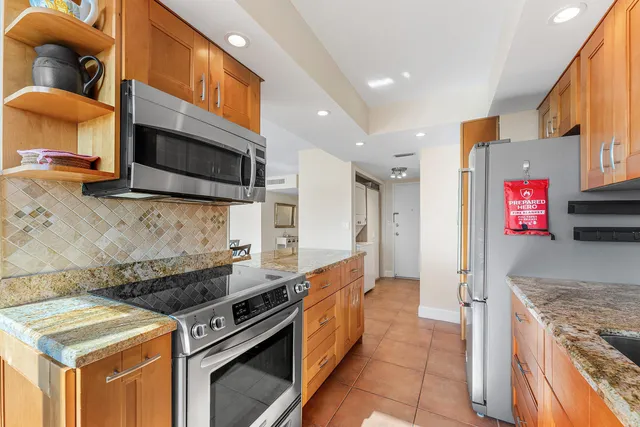 $4,750 | 1200 South Ocean Boulevard, Unit 6B, Boca Raton, FL 33432