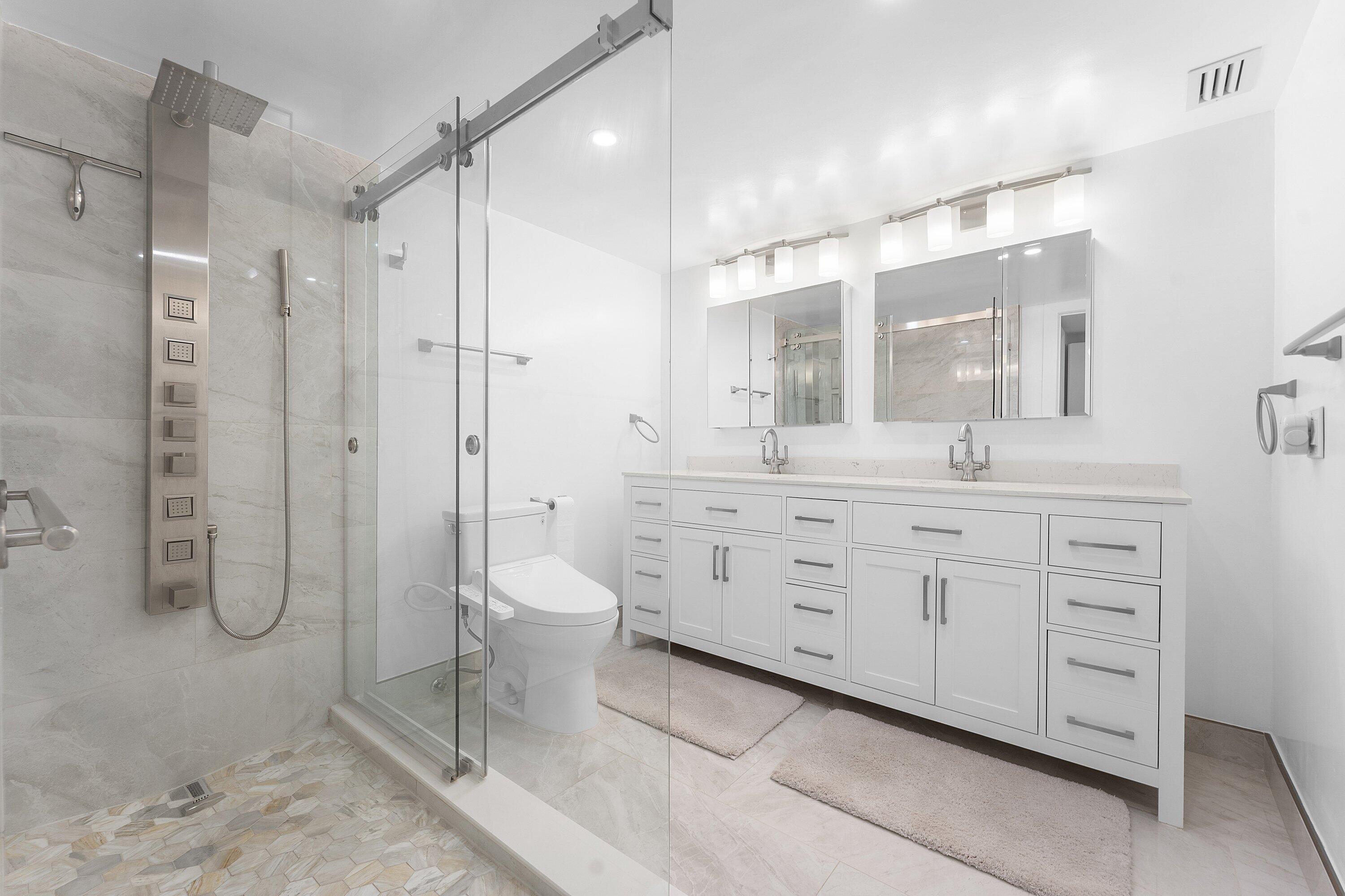 1200 South Ocean Boulevard, Unit 6B Boca Raton, FL 33432 - Photo 27 of 57 Primary Bath