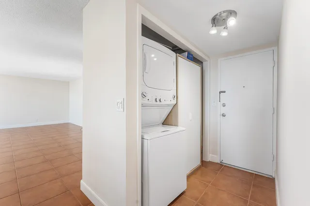 $4,750 | 1200 South Ocean Boulevard, Unit 6B, Boca Raton, FL 33432