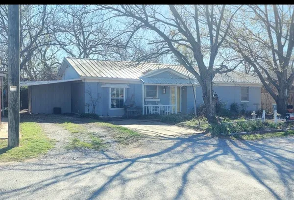 $60,000 | 322 Third Street, Gorman, TX 76454