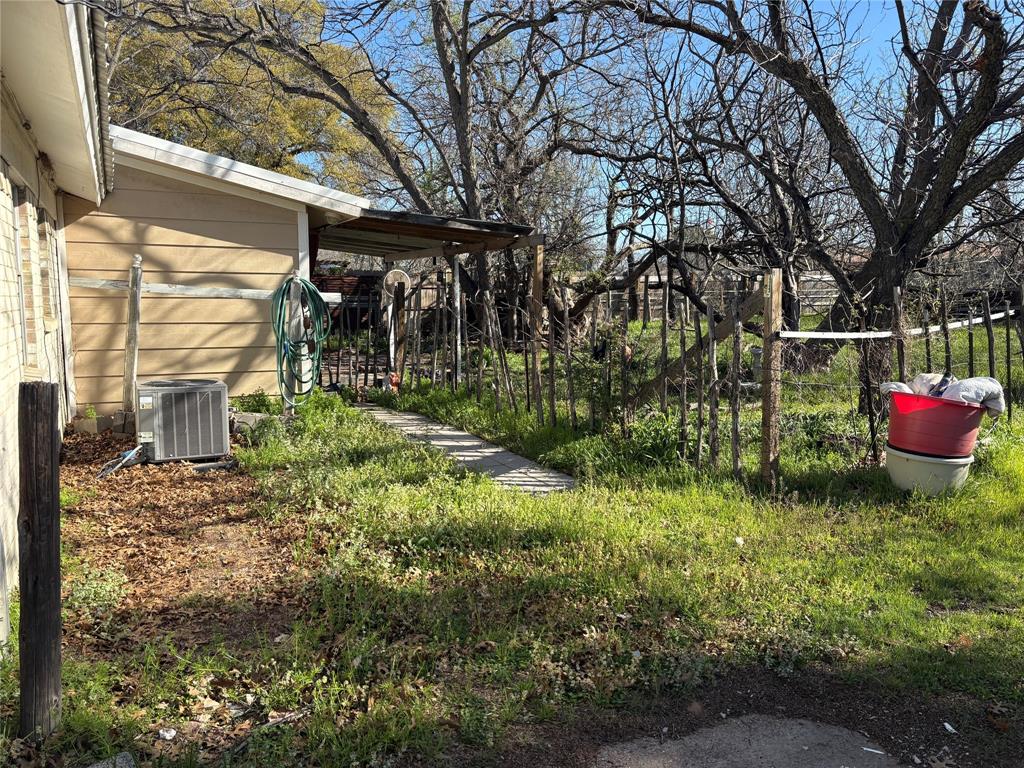 322 Third Street Gorman, TX 76454 - Photo 7 of 21