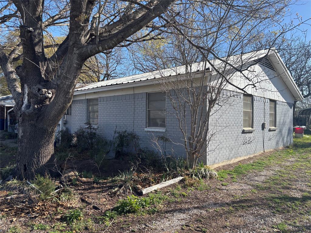 322 Third Street Gorman, TX 76454 - Photo 8 of 21