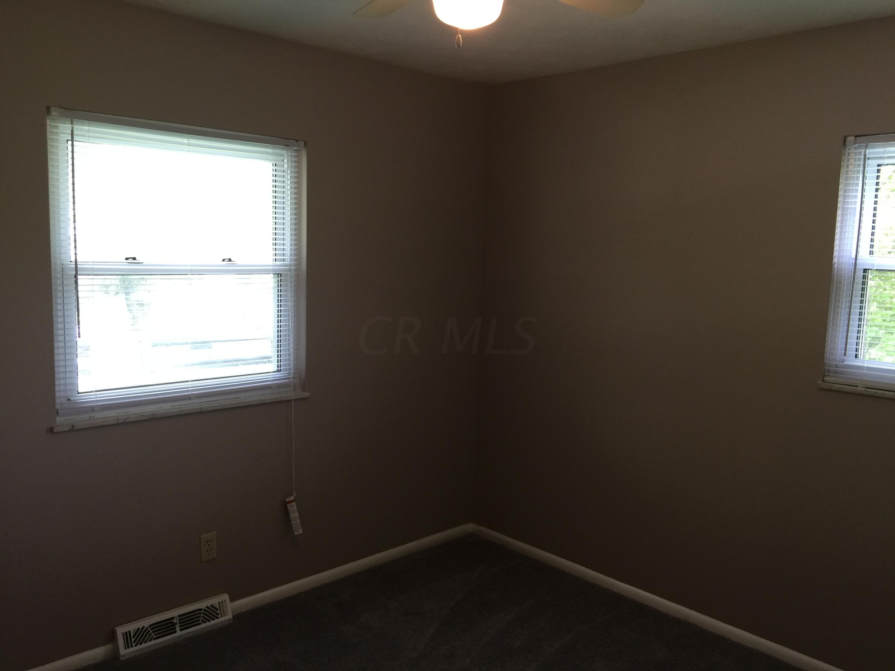 6412 Karl Road Columbus, OH 43229 - Photo 11 of 31