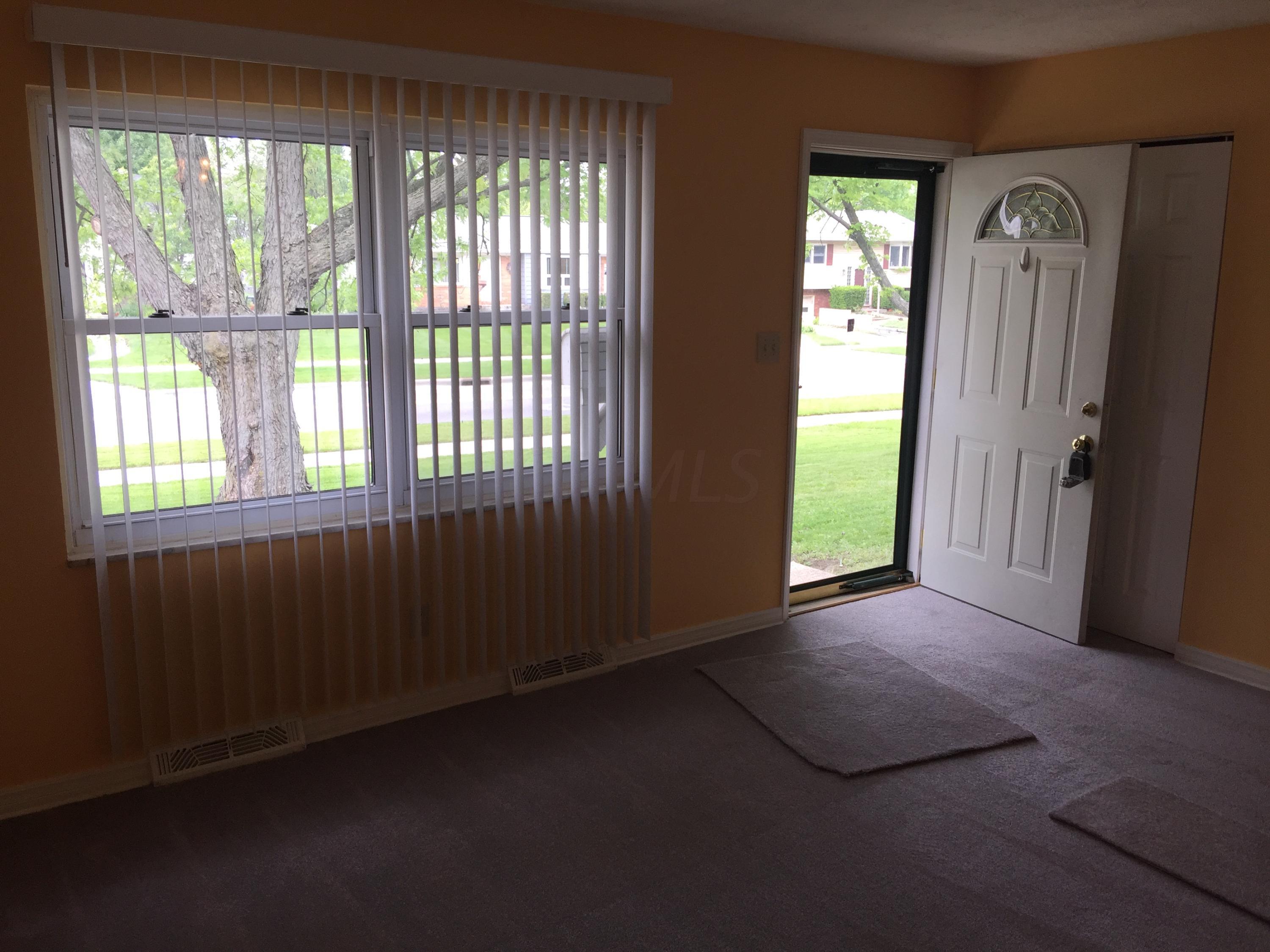 6412 Karl Road Columbus, OH 43229 - Photo 3 of 31