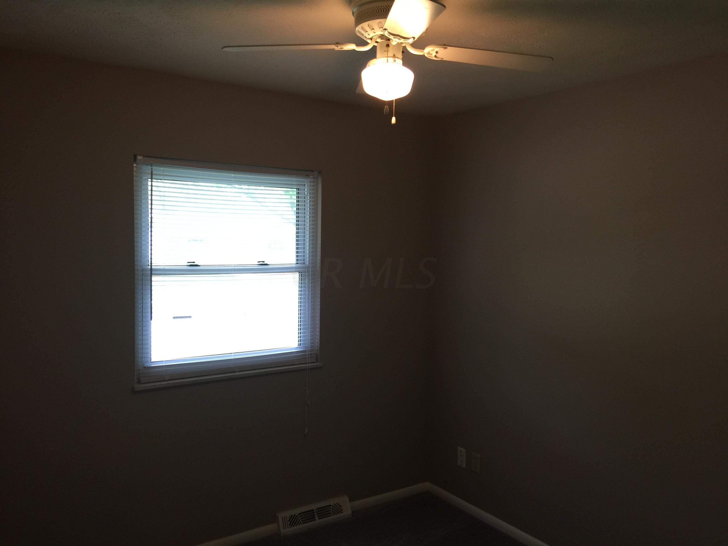 6412 Karl Road Columbus, OH 43229 - Photo 10 of 31