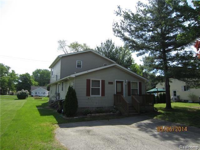 2573 Culbertson Avenue Rochester, MI 48307 - Photo 2 of 23 2.jpg