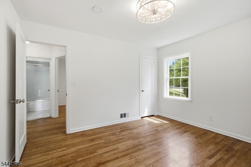 52 Hamilton Street Madison, NJ 07940 - Photo 15 of 34