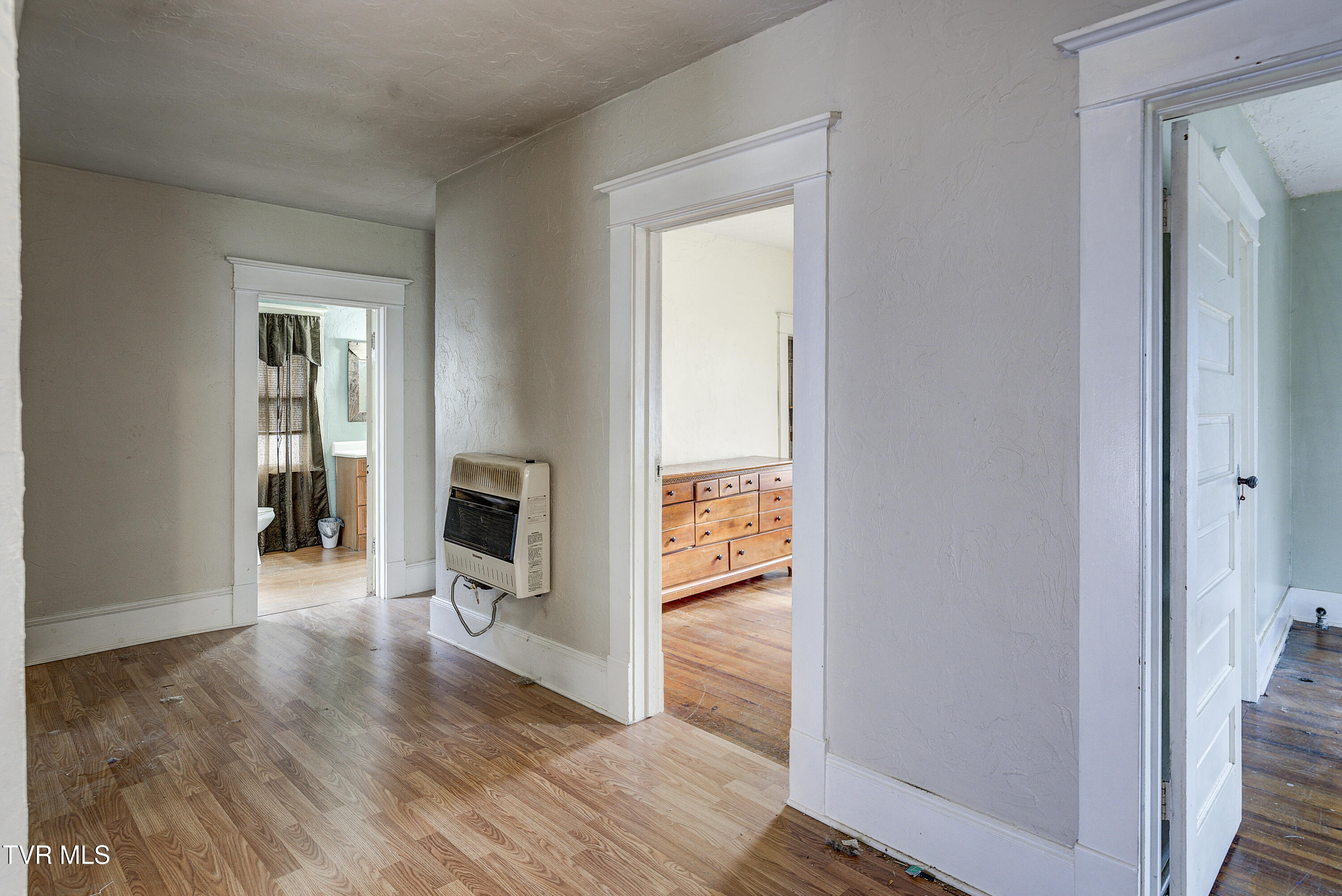 124 North Elm Avenue Erwin, TN 37650 - Photo 20 of 43 ElmAve--19