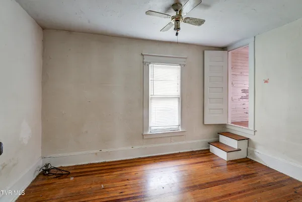 $159,900 | 124 North Elm Avenue, Erwin, TN 37650