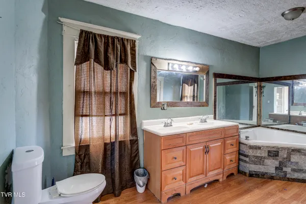 $159,900 | 124 North Elm Avenue, Erwin, TN 37650