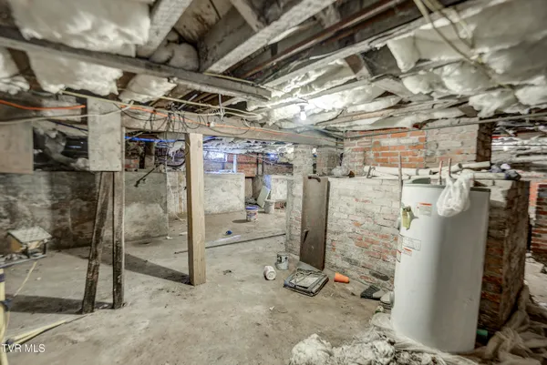 $159,900 | 124 North Elm Avenue, Erwin, TN 37650