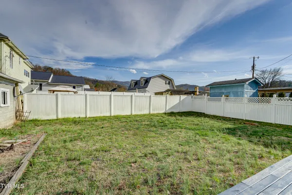 $159,900 | 124 North Elm Avenue, Erwin, TN 37650