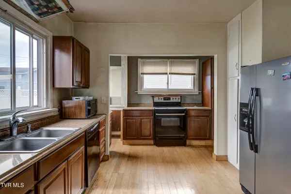 $159,900 | 124 North Elm Avenue, Erwin, TN 37650