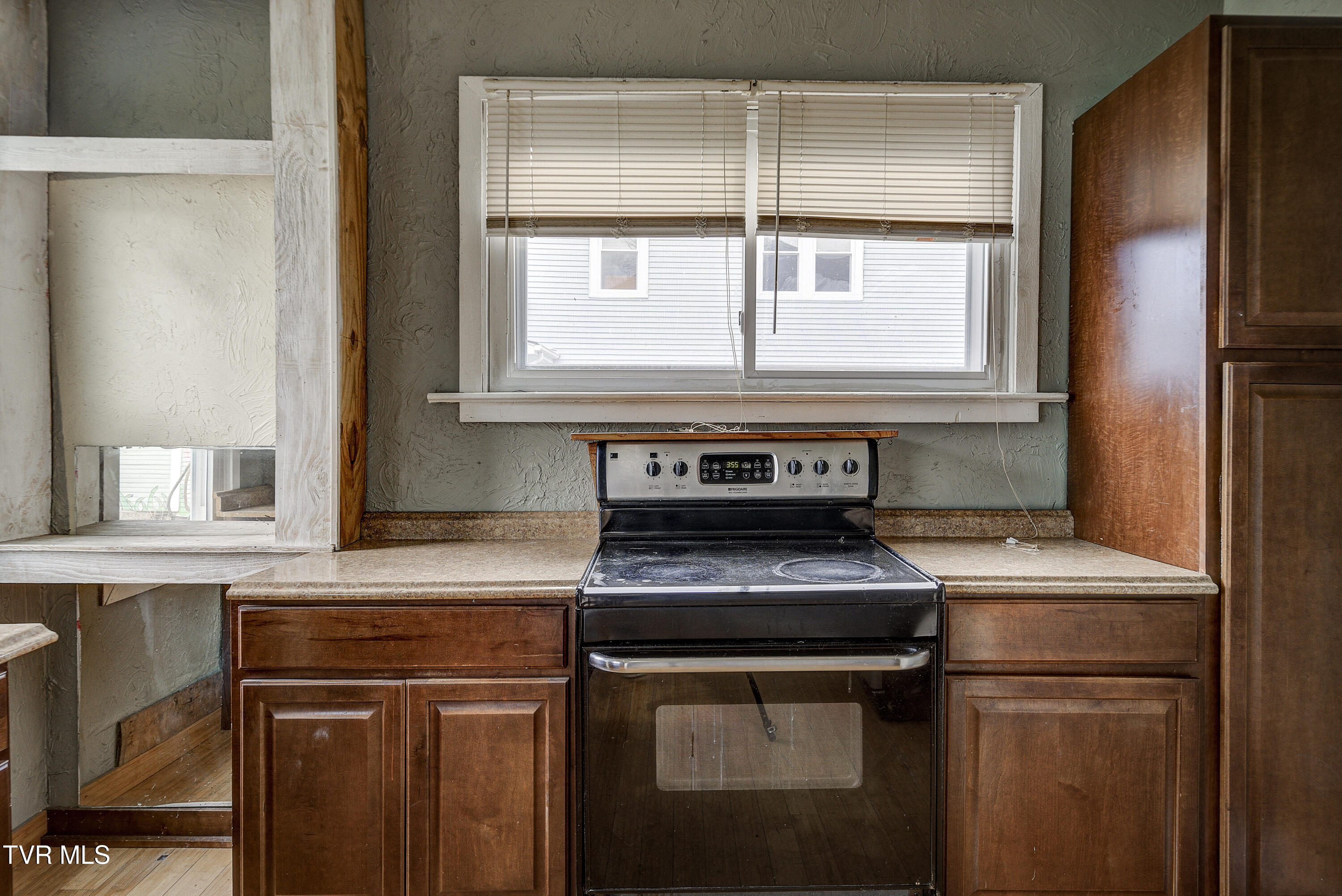 124 North Elm Avenue Erwin, TN 37650 - Photo 6 of 43 ElmAve--5
