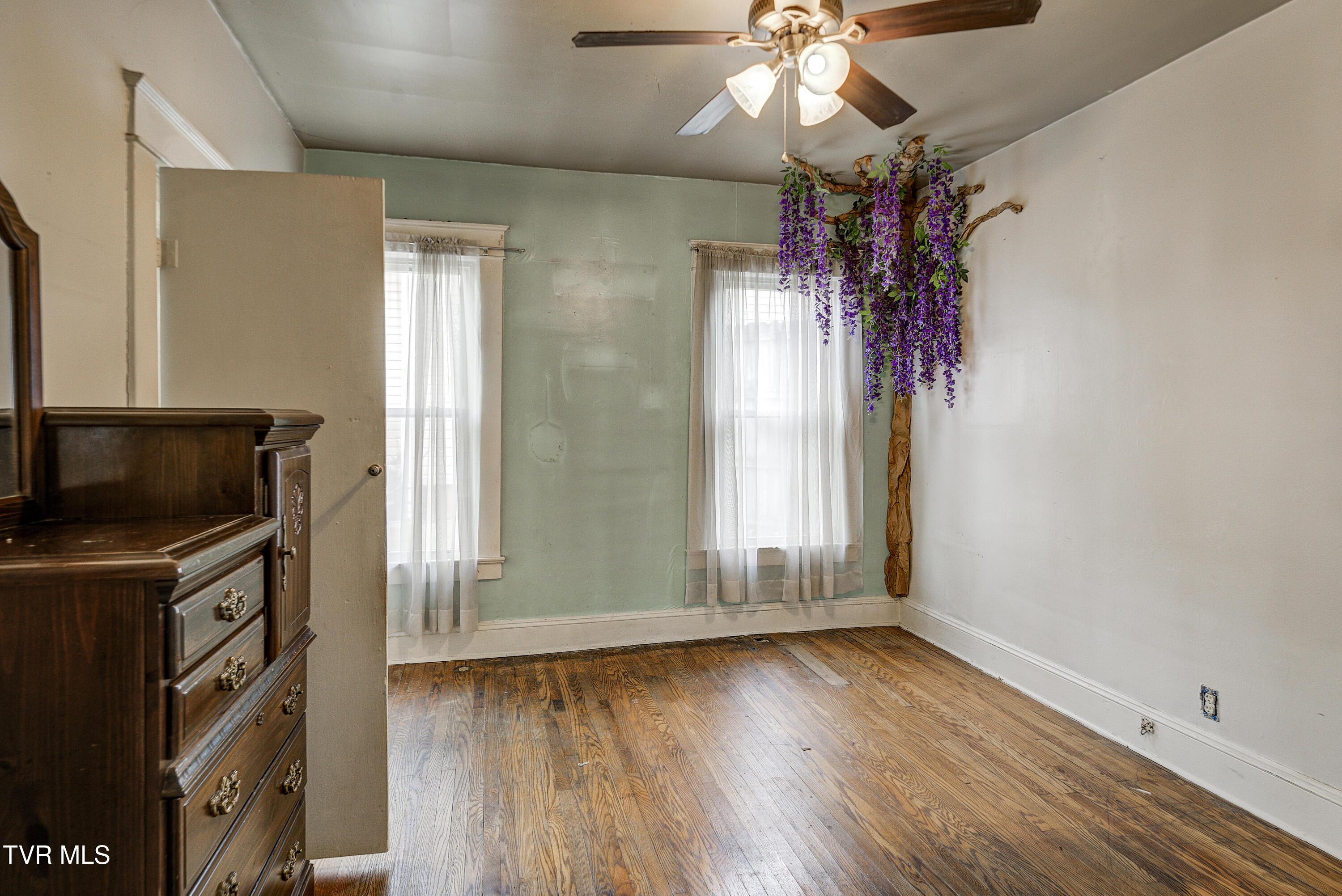 124 North Elm Avenue Erwin, TN 37650 - Photo 9 of 43 ElmAve--8
