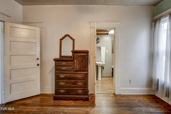 $159,900 | 124 North Elm Avenue, Erwin, TN 37650