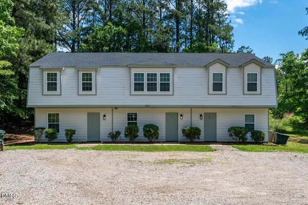 $1,375 | 105 Stowe Place, Unit A, Garner, NC 27529