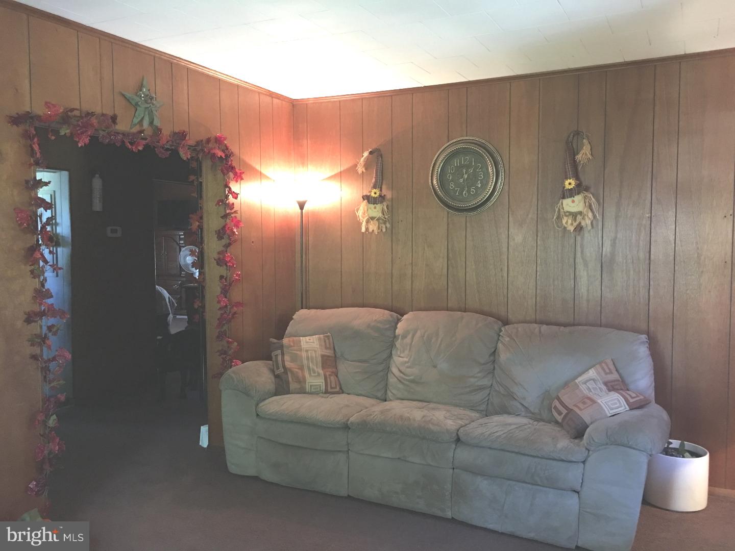 1172 Chew Road Waterford Works, NJ 08089 - Photo 16 of 24 Living Room