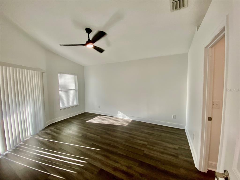 10264 Oak Crest Road Orlando, FL 32829 - Photo 13 of 38