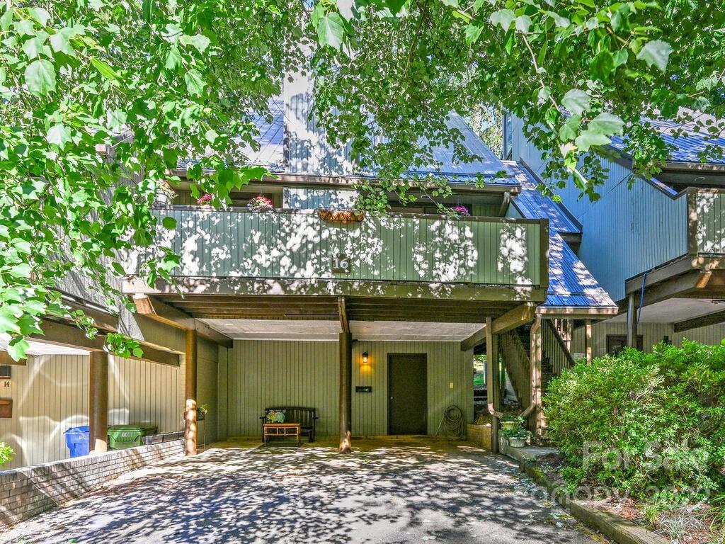 16 Maple Ridge Lane Asheville, NC 28806 - Photo 1 of 26 Gallery Image 1