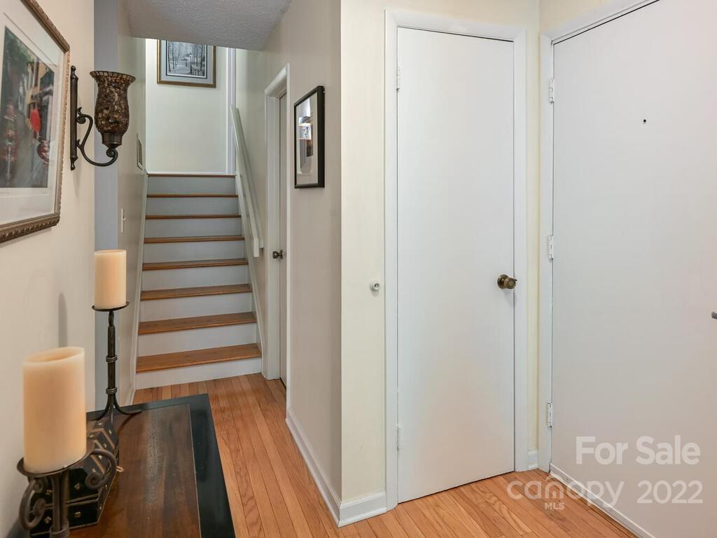 16 Maple Ridge Lane Asheville, NC 28806 - Photo 6 of 26 Gallery Image 6