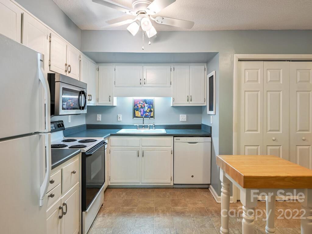 16 Maple Ridge Lane Asheville, NC 28806 - Photo 7 of 26 Gallery Image 7